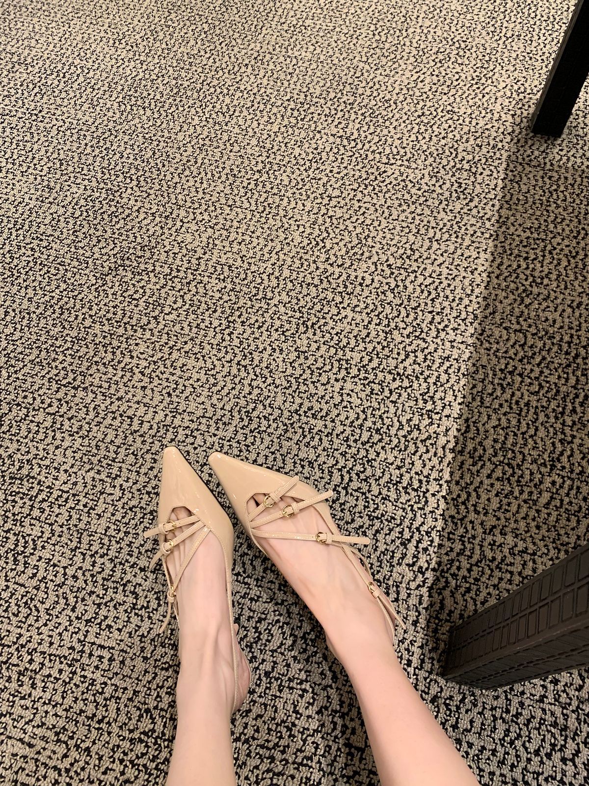 Pointed Toe Strappy Heels
Patent Leather